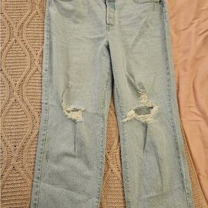 Levi’s ribcage Light Blue Distressed Women's Jeans